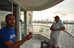 Vinho e vista magnífica no apartamento do Eligio em Cartagena, na Colômbia